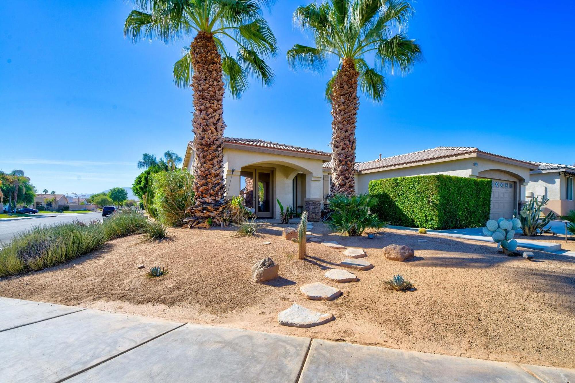 Casa Desert Muse With Heated Pool Spa Firepit Mini Golf And Games Indio Εξωτερικό φωτογραφία
