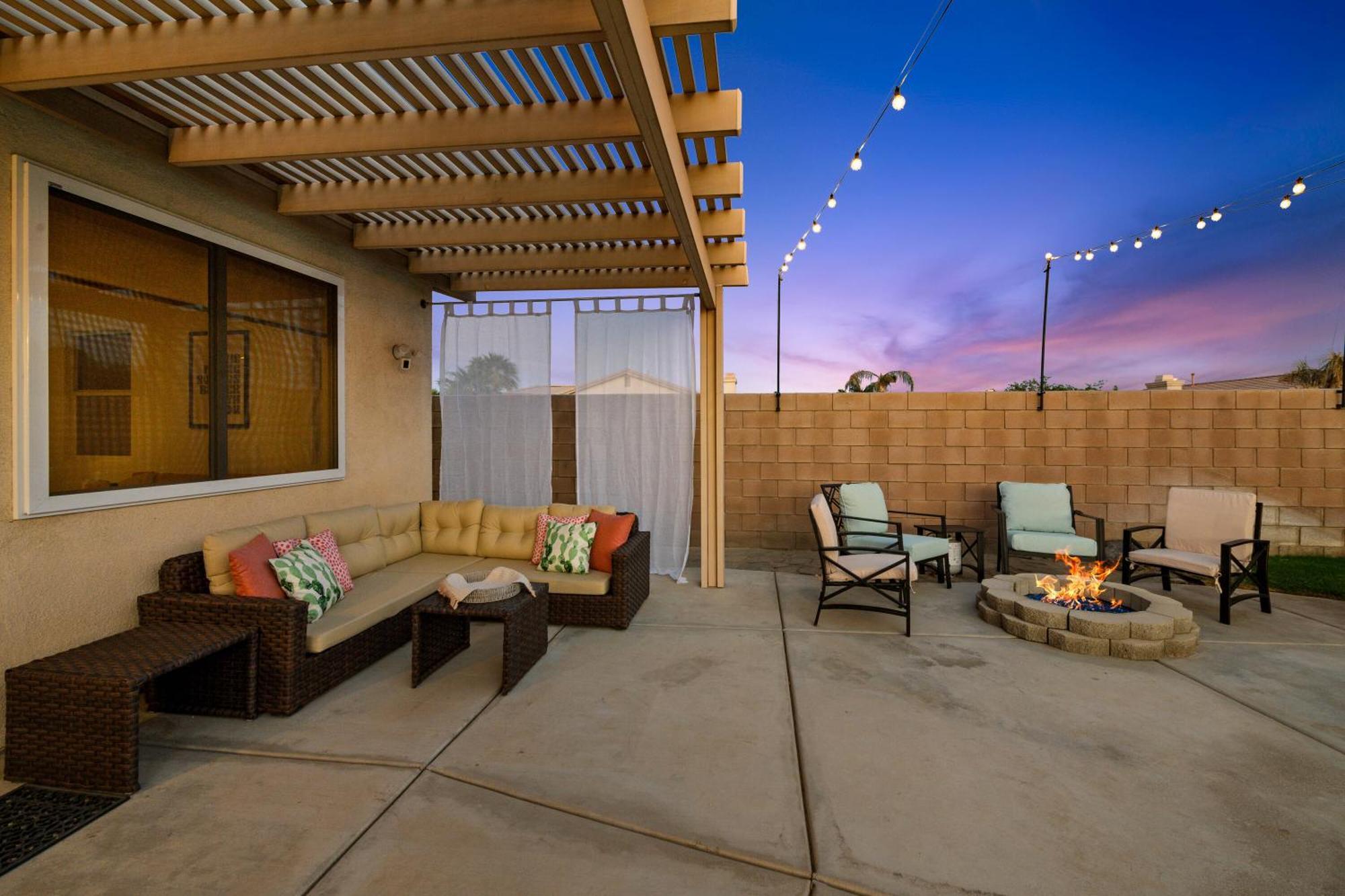 Casa Desert Muse With Heated Pool Spa Firepit Mini Golf And Games Indio Εξωτερικό φωτογραφία
